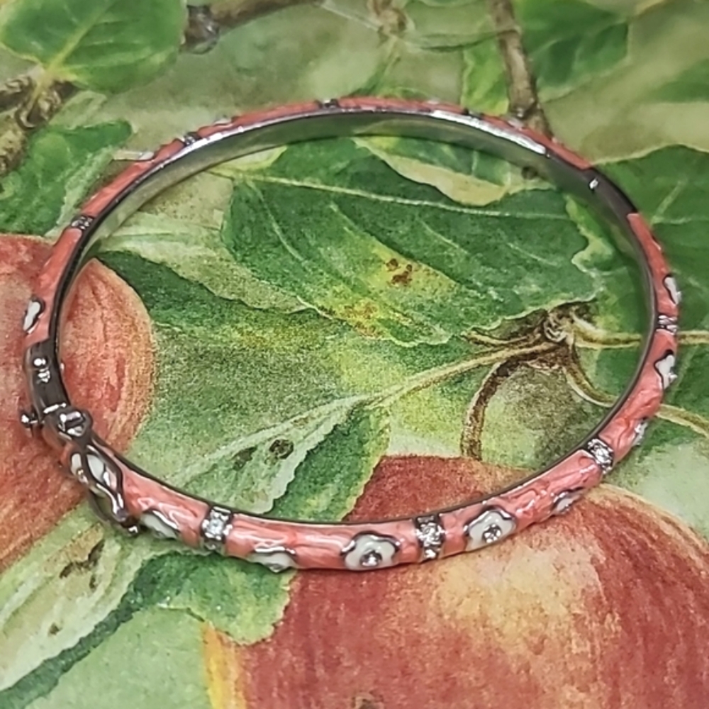 LAUREN G ADAMS Daisy Love Stackable Coral Enamel Crystal/Rhinestone Bracelet - Picture 16 of 16